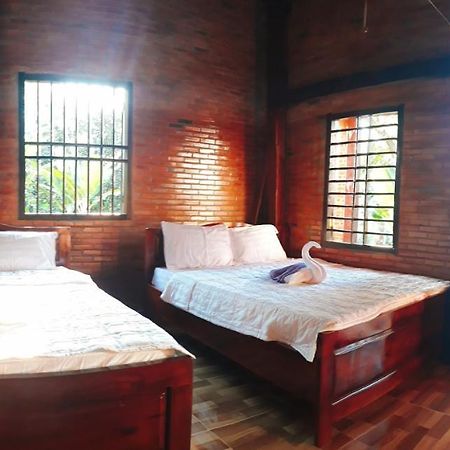 Cat Tien Farmer Lodge Quan Tom Exterior photo