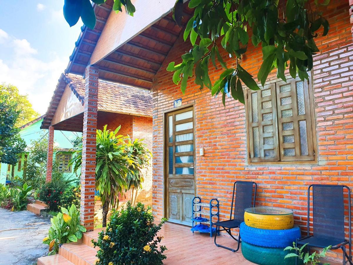 Cat Tien Farmer Lodge Quan Tom Exterior photo