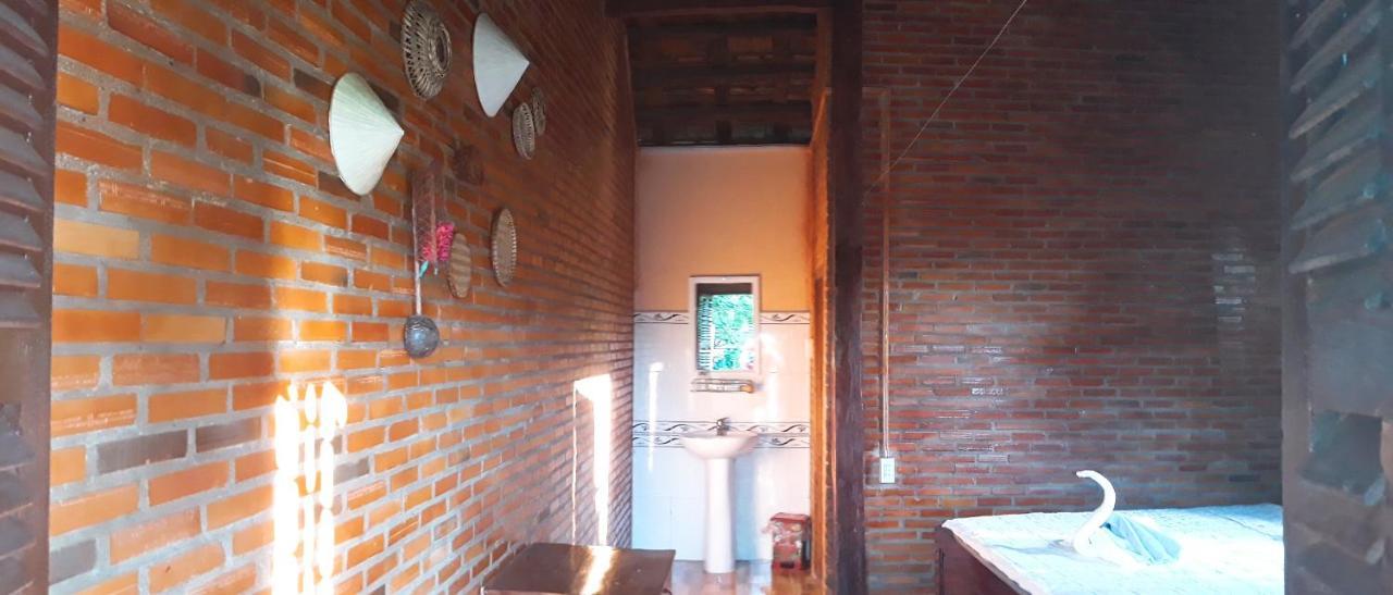 Cat Tien Farmer Lodge Quan Tom Exterior photo